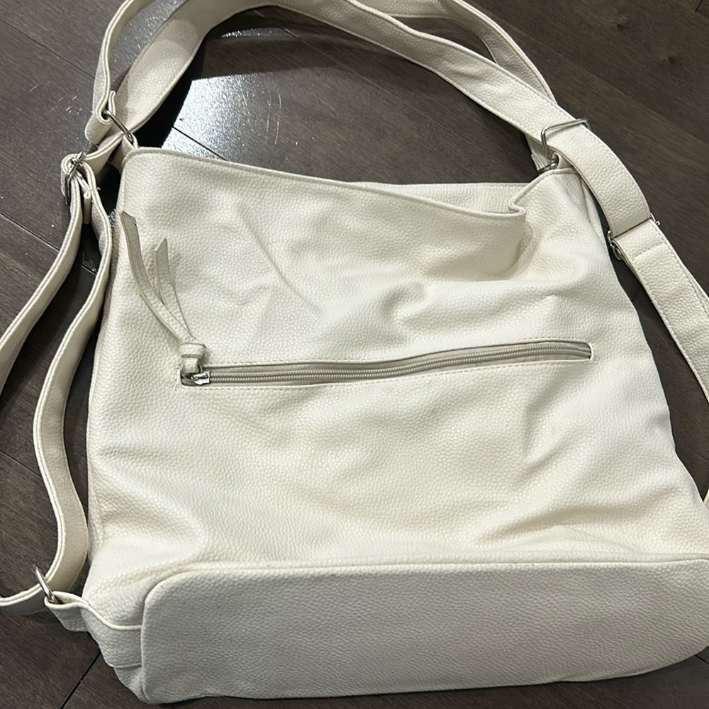 Large hang bag can be wore as backpack